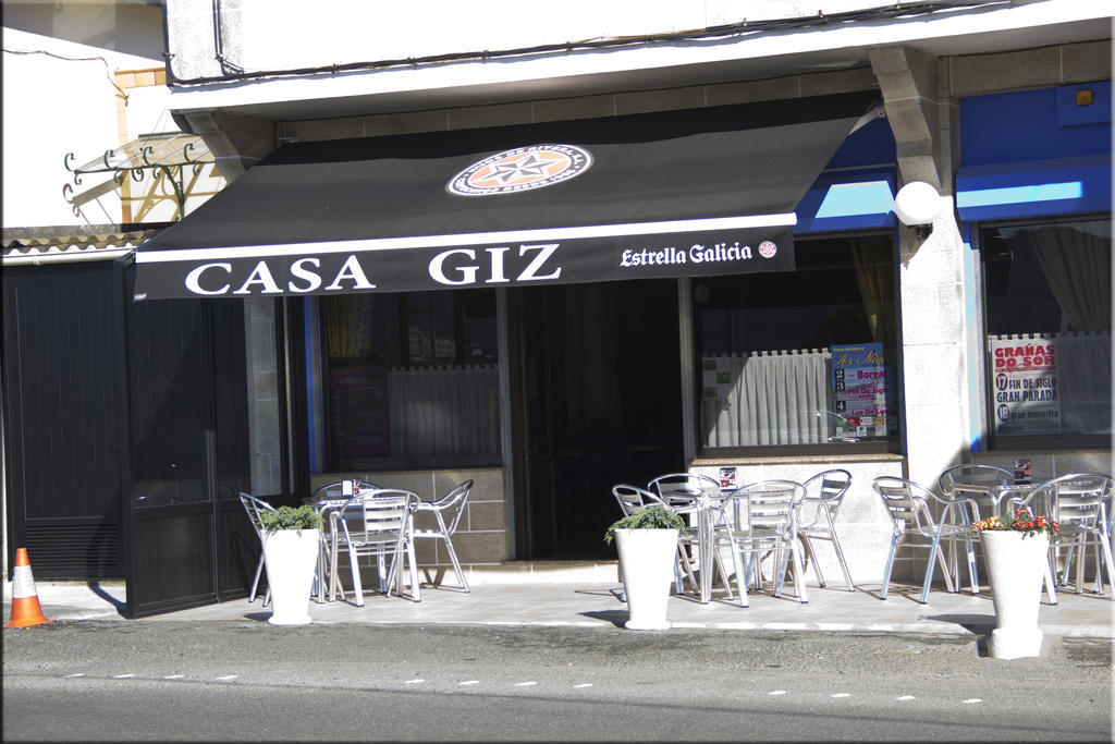 Hostal-Restaurante Casa Giz Cuina Esterno foto